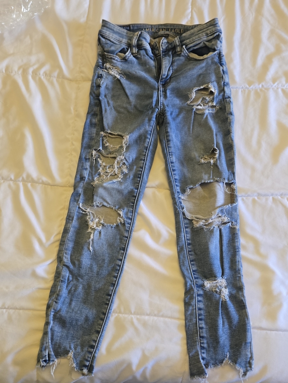 American Eagle Outfitters Light Blue Ripped Skinny Jeans for Women